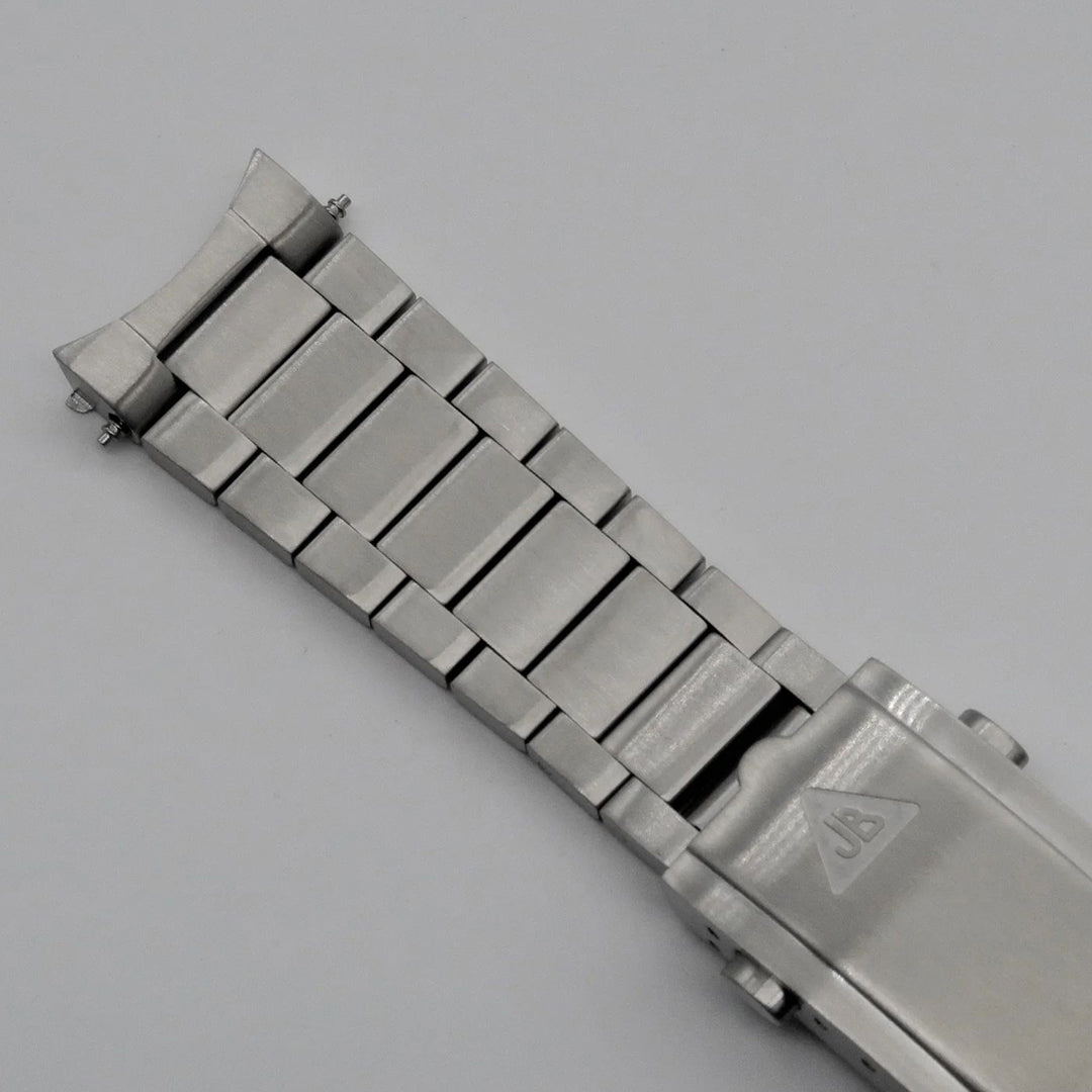 Contemporary Flat Link Bracelet - Omega (Pre 2021)
