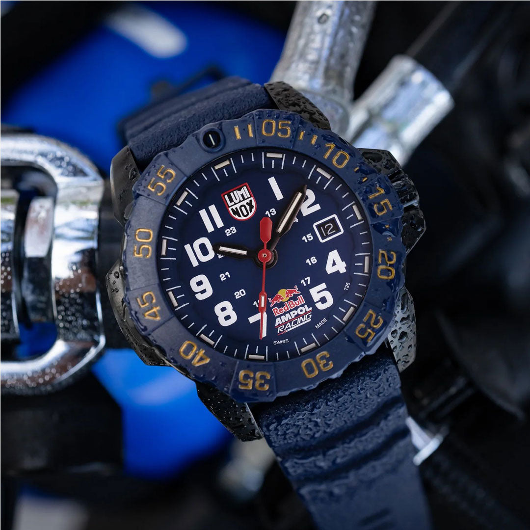 Sea Turtle Giant - Redbull Racing Ampol