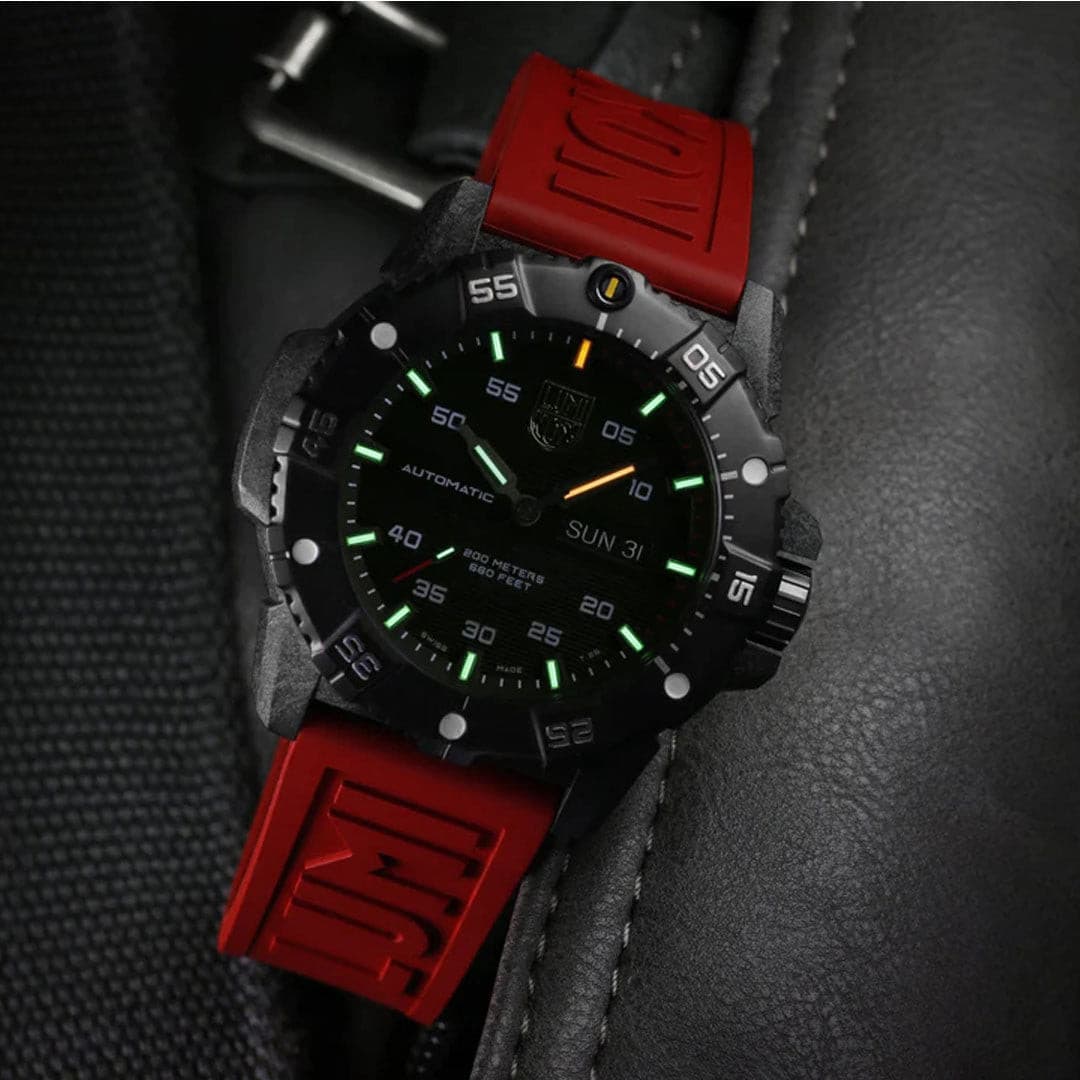 Master Carbon Seal by Luminox | Time Keeper.