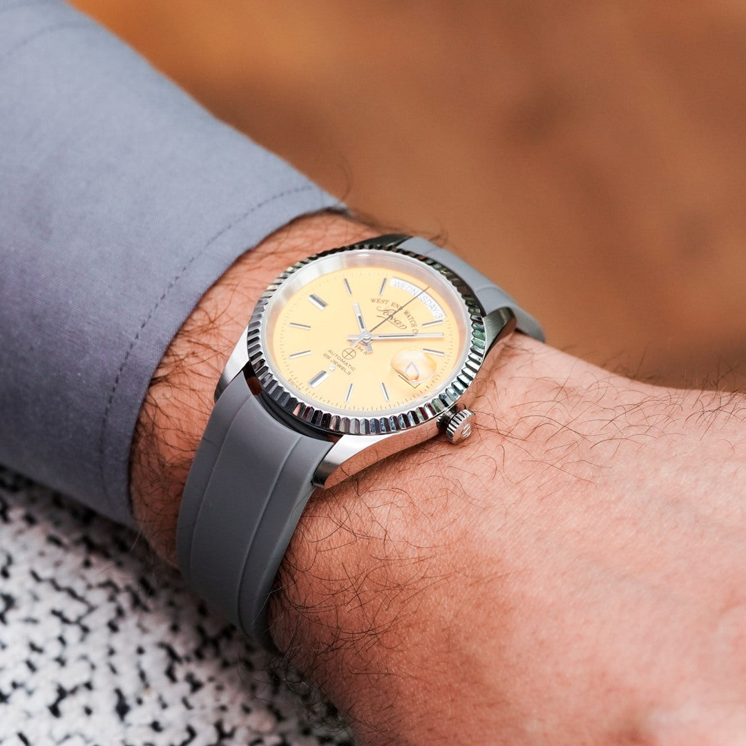 20mm - Curved Rubber Strap