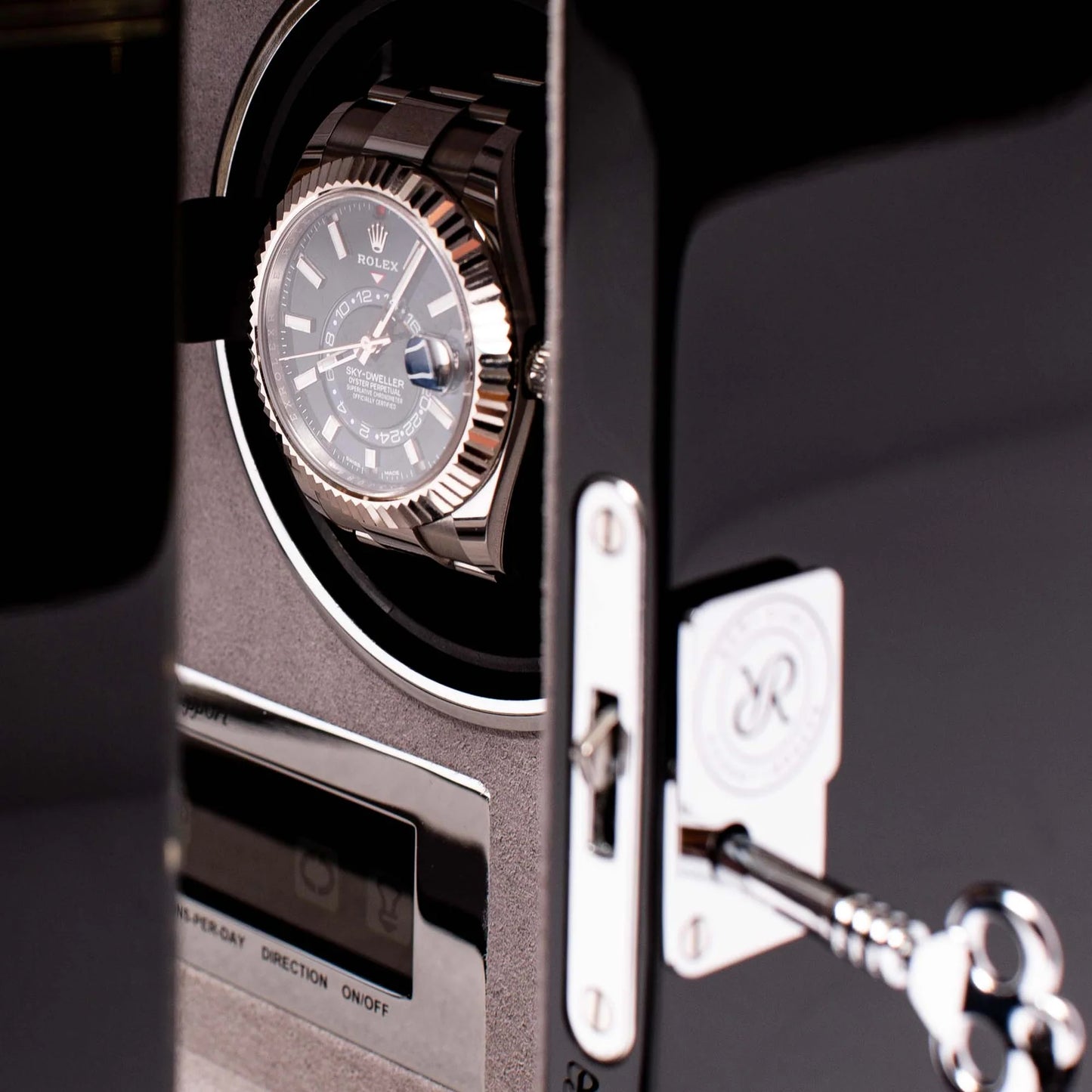 Formula 2 Watch Winder - Carbon Fibre