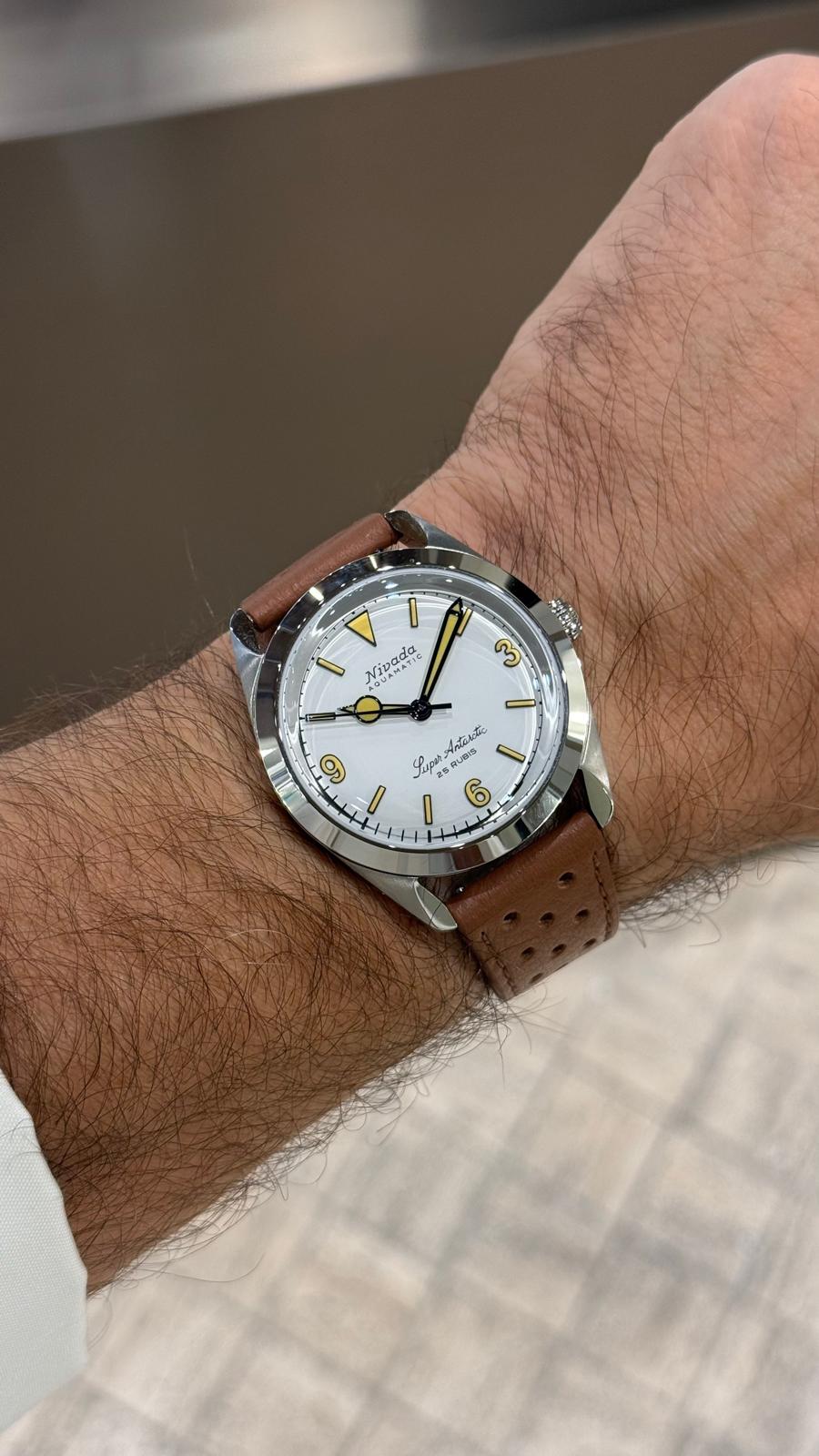 Super Antartica White 3.6.9 Beige Luminova