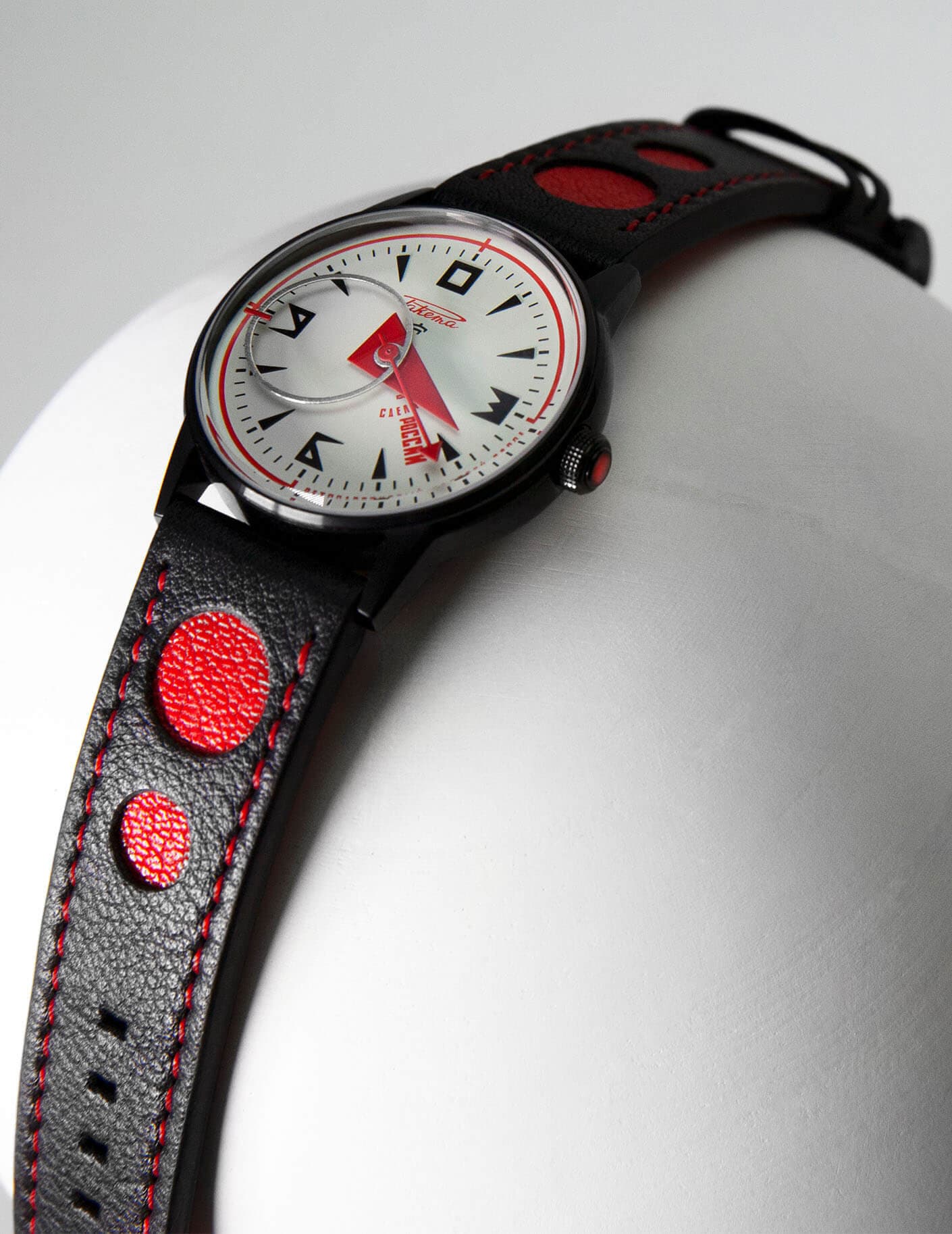 Avant-garde 0279 by Raketa | Time Keeper.