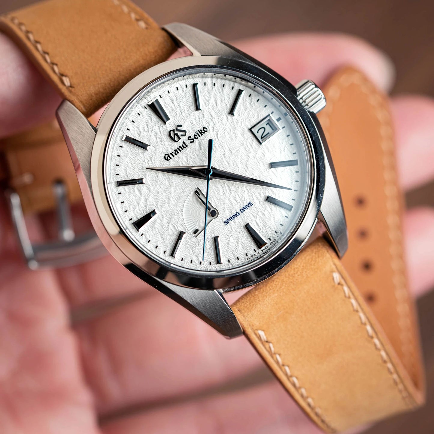 Natural Nubuck by Delugs Straps | Time Keeper.