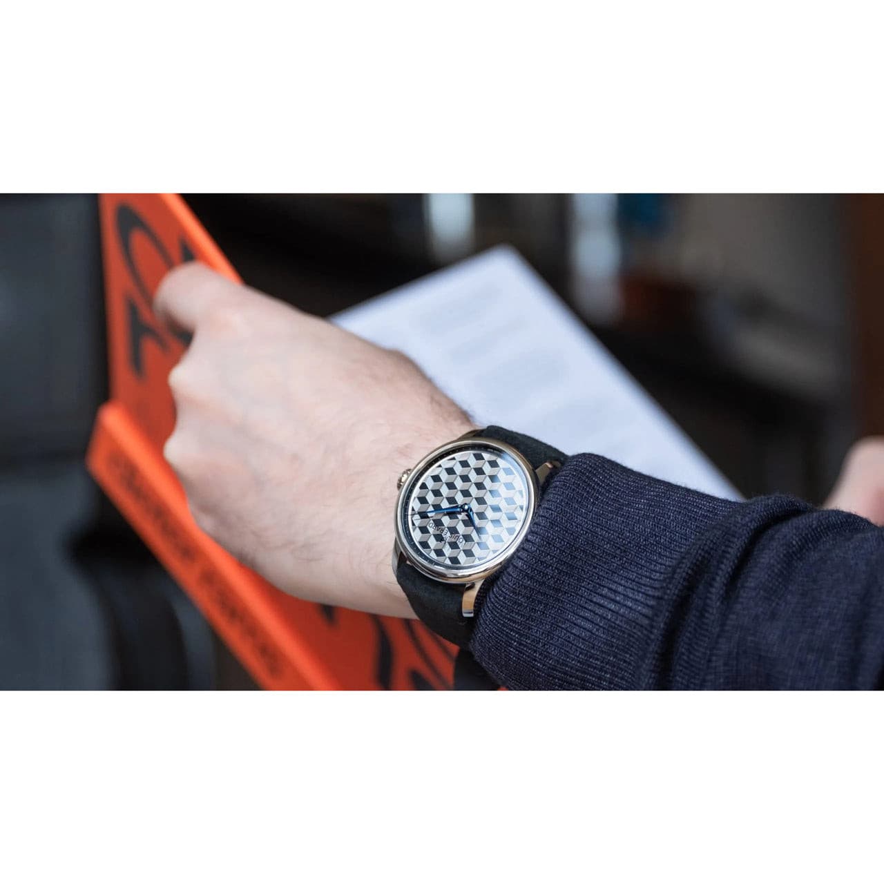 Excellence Guilloche Main by  Louis Erard |  Time Keeper.