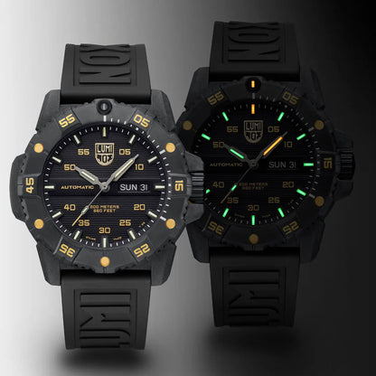 Master Carbon Seal by Luminox Time Keeper