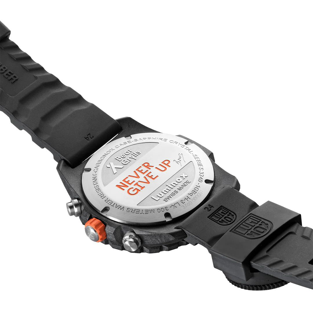 Bear Grylls Survival MASTER by  Luminox |  Time Keeper.