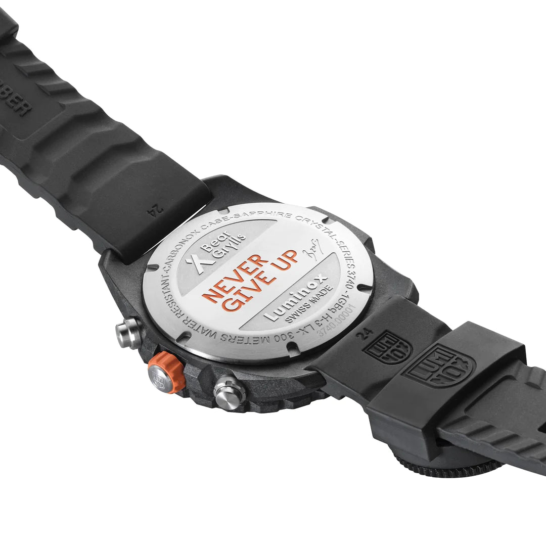 Bear Grylls Survival MASTER by  Luminox |  Time Keeper.